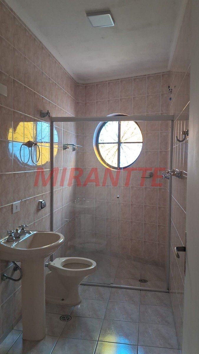 Sobrado de 110m² com 3 quartos em Água Fria