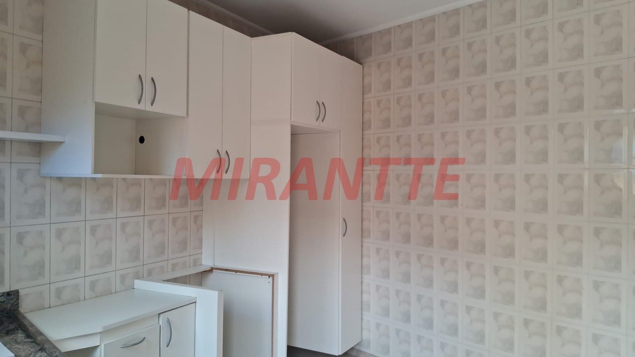 Sobrado de 110m² com 3 quartos em Água Fria