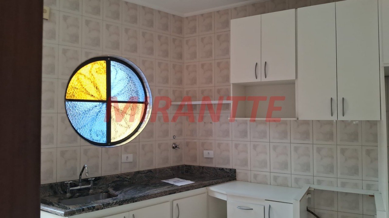 Sobrado de 110m² com 3 quartos em Água Fria