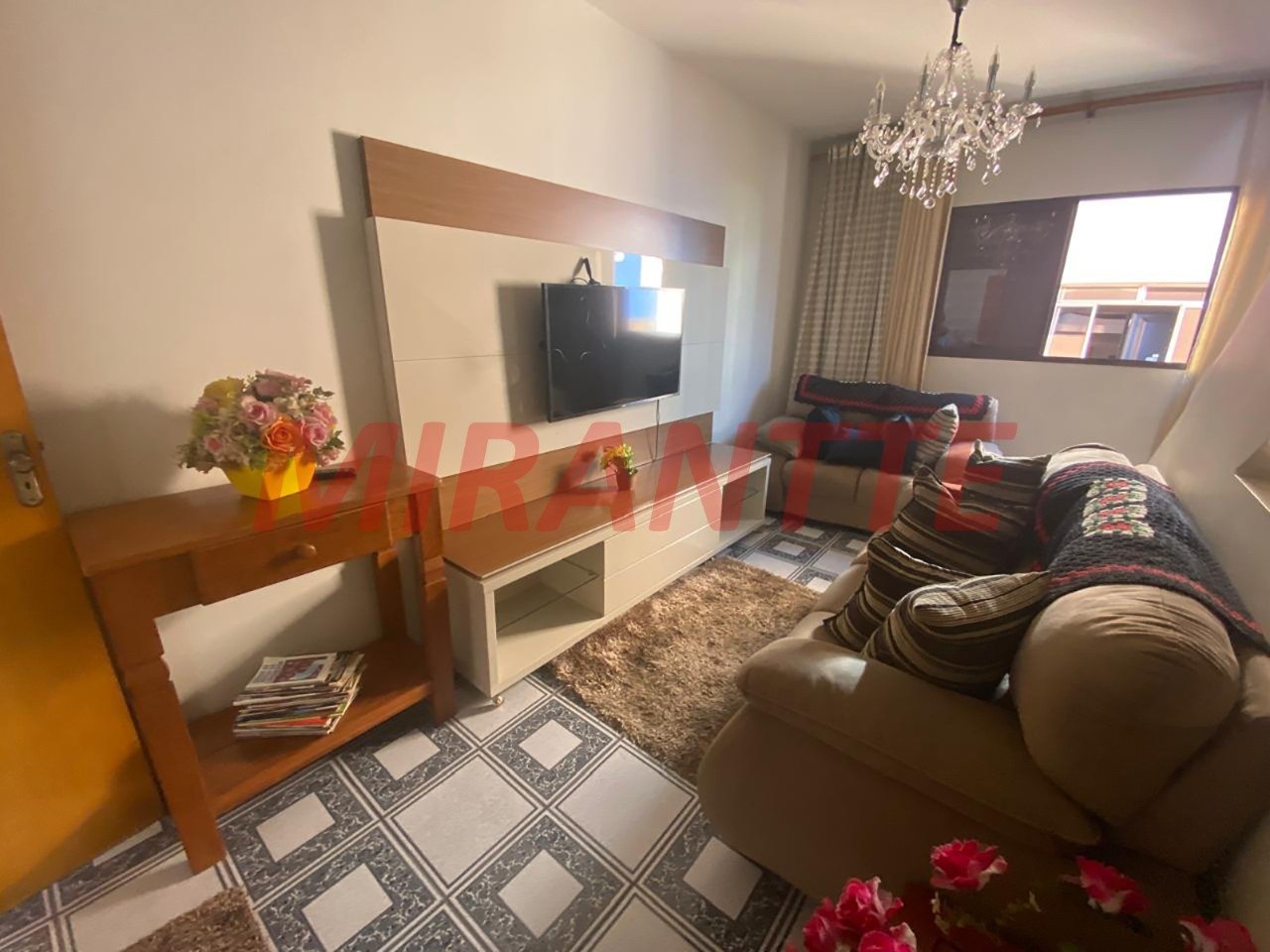 Sobrado de 261m² com 5 quartos em Sítio Do Morro