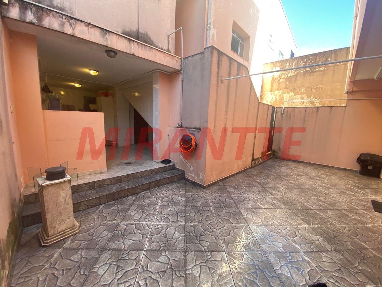Sobrado de 261m² com 5 quartos em Sítio Do Morro