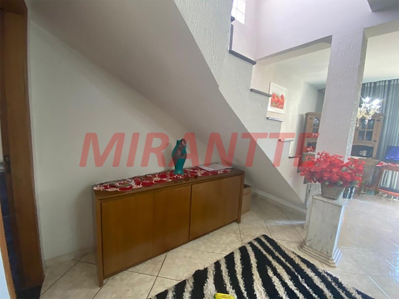 Sobrado de 261m² com 5 quartos em Sítio Do Morro