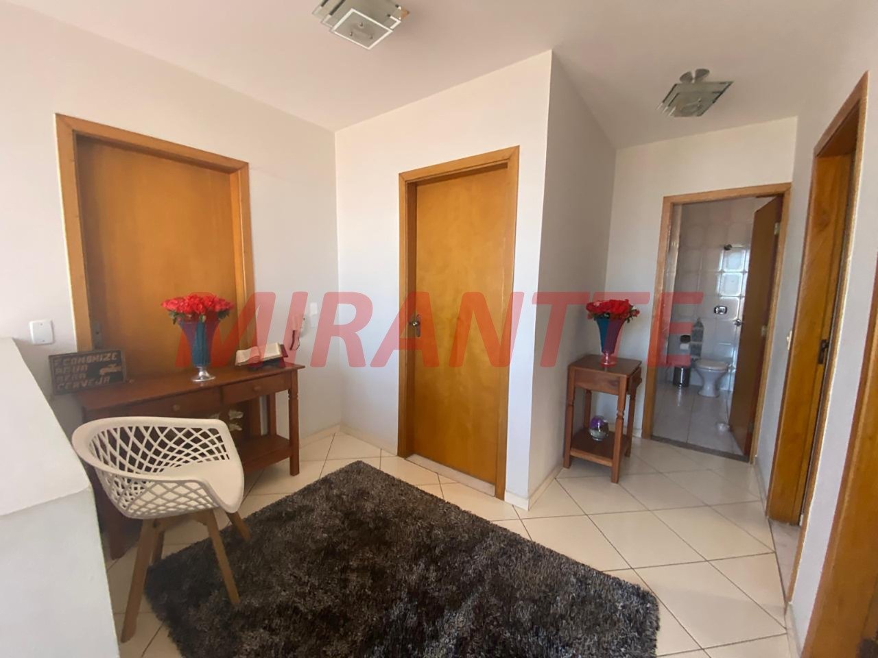 Sobrado de 261m² com 5 quartos em Sítio Do Morro