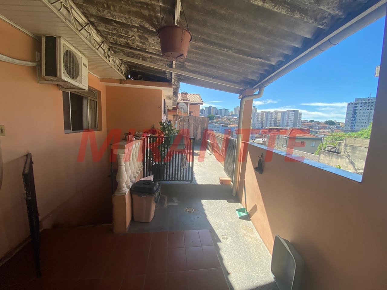 Sobrado de 261m² com 5 quartos em Sítio Do Morro