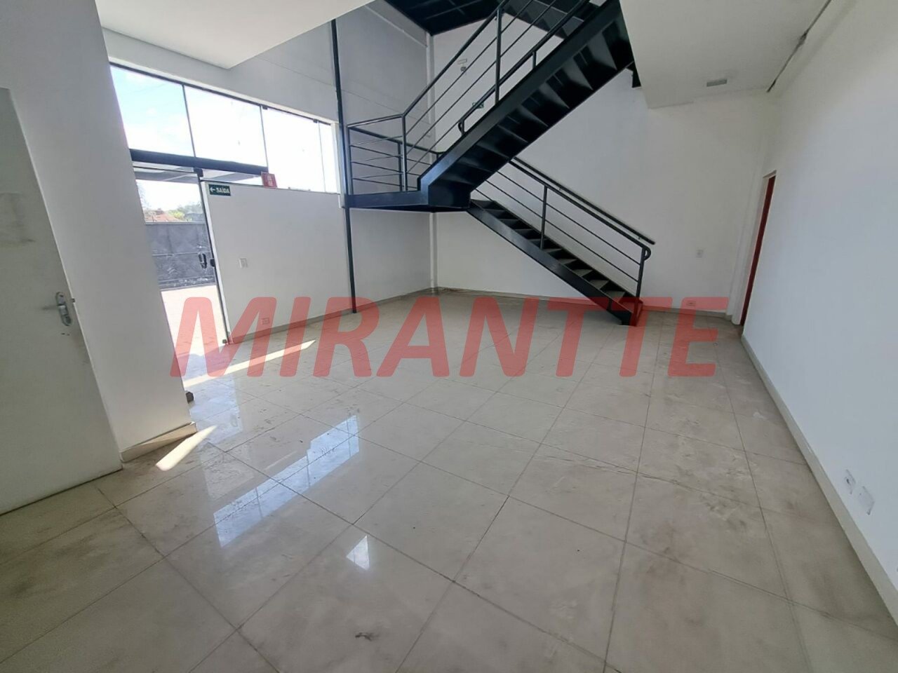 Galpao de 5600m² em Taboão