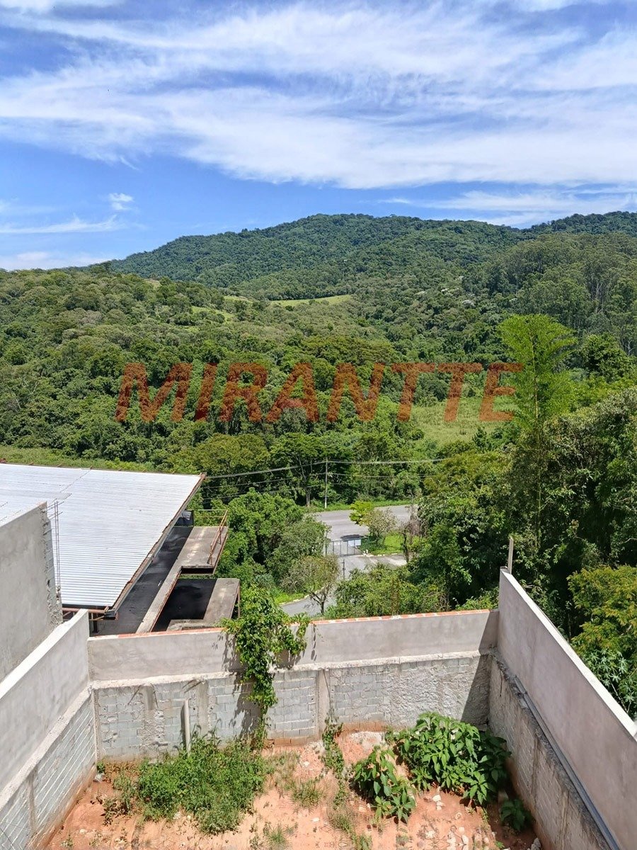 Cond. fechado de 353m² com 3 quartos em Vila Francos