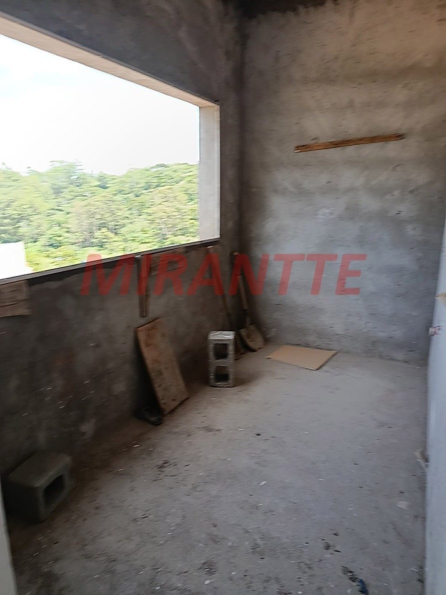 Cond. fechado de 353m² com 3 quartos em Vila Francos