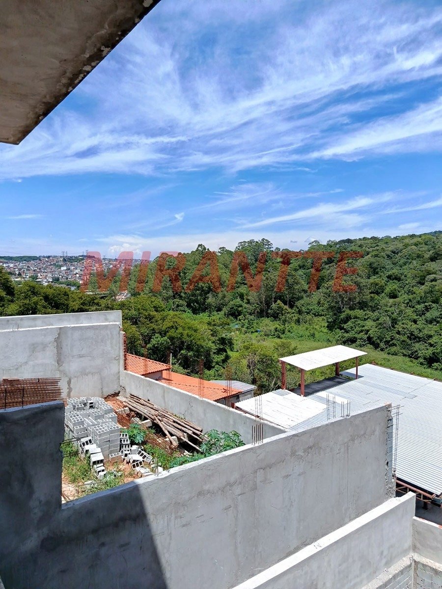 Cond. fechado de 353m² com 3 quartos em Vila Francos