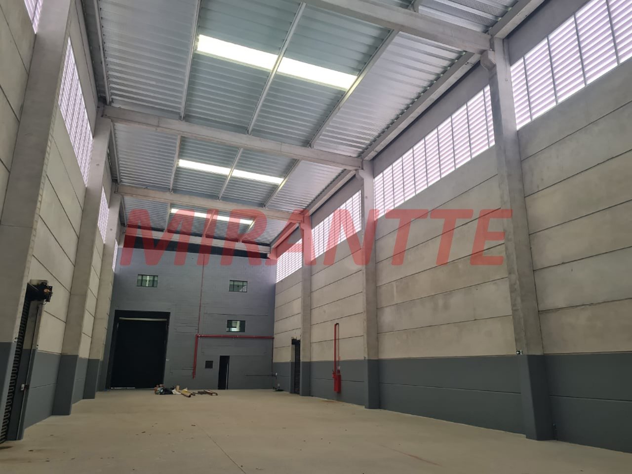 Galpao de 930m² em Portão