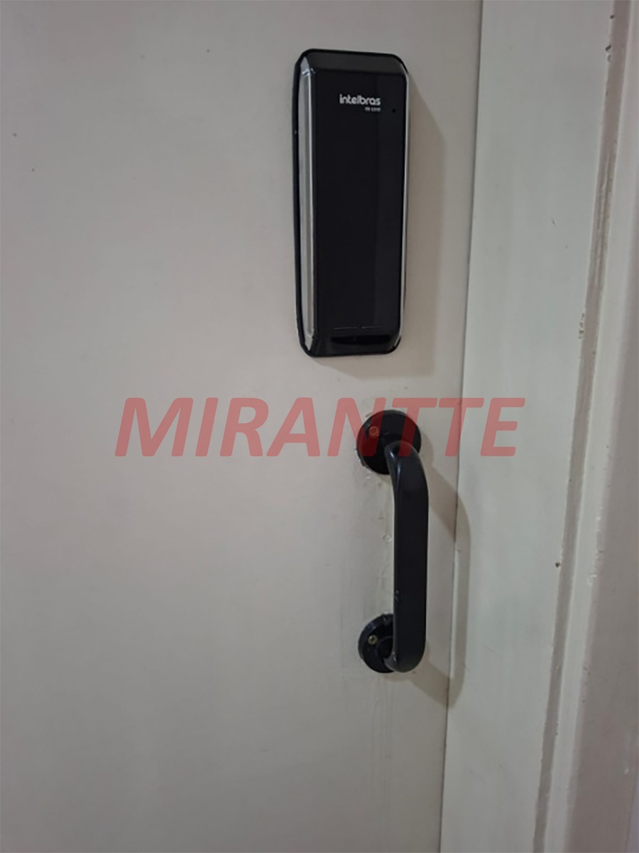 Conjunto comercial de 56m² em Santana