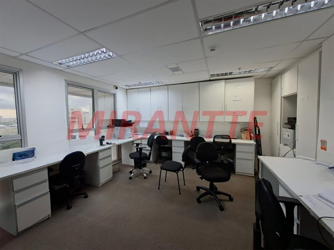 Conjunto comercial de 56m² em Santana