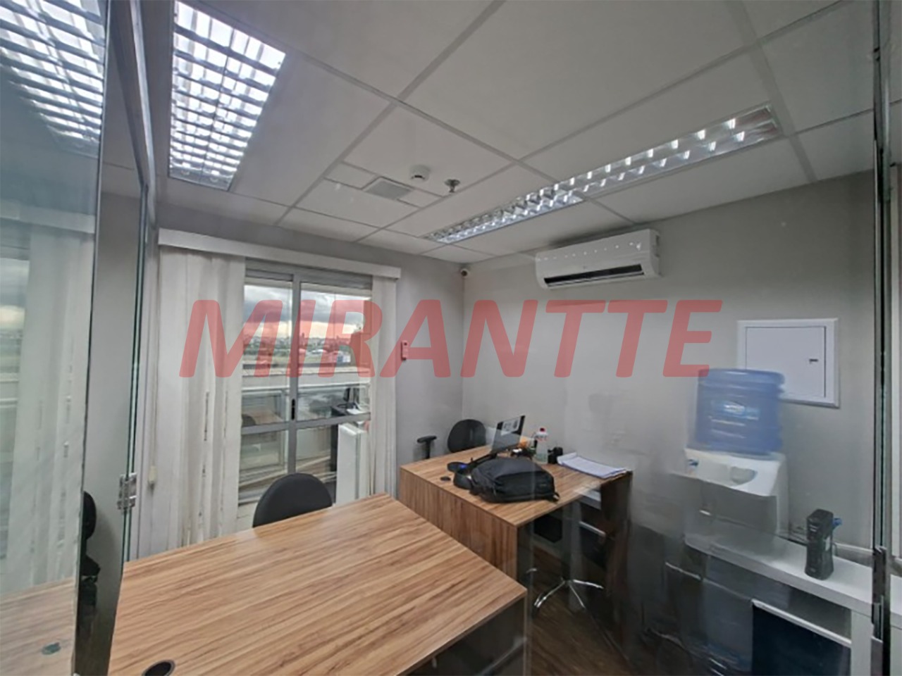 Conjunto comercial de 56m² em Santana