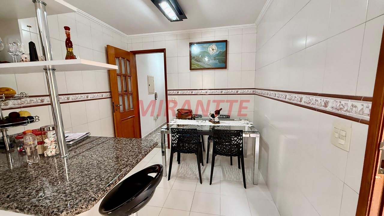 Sobrado de 235m² com 3 quartos em Vila Maria Alta