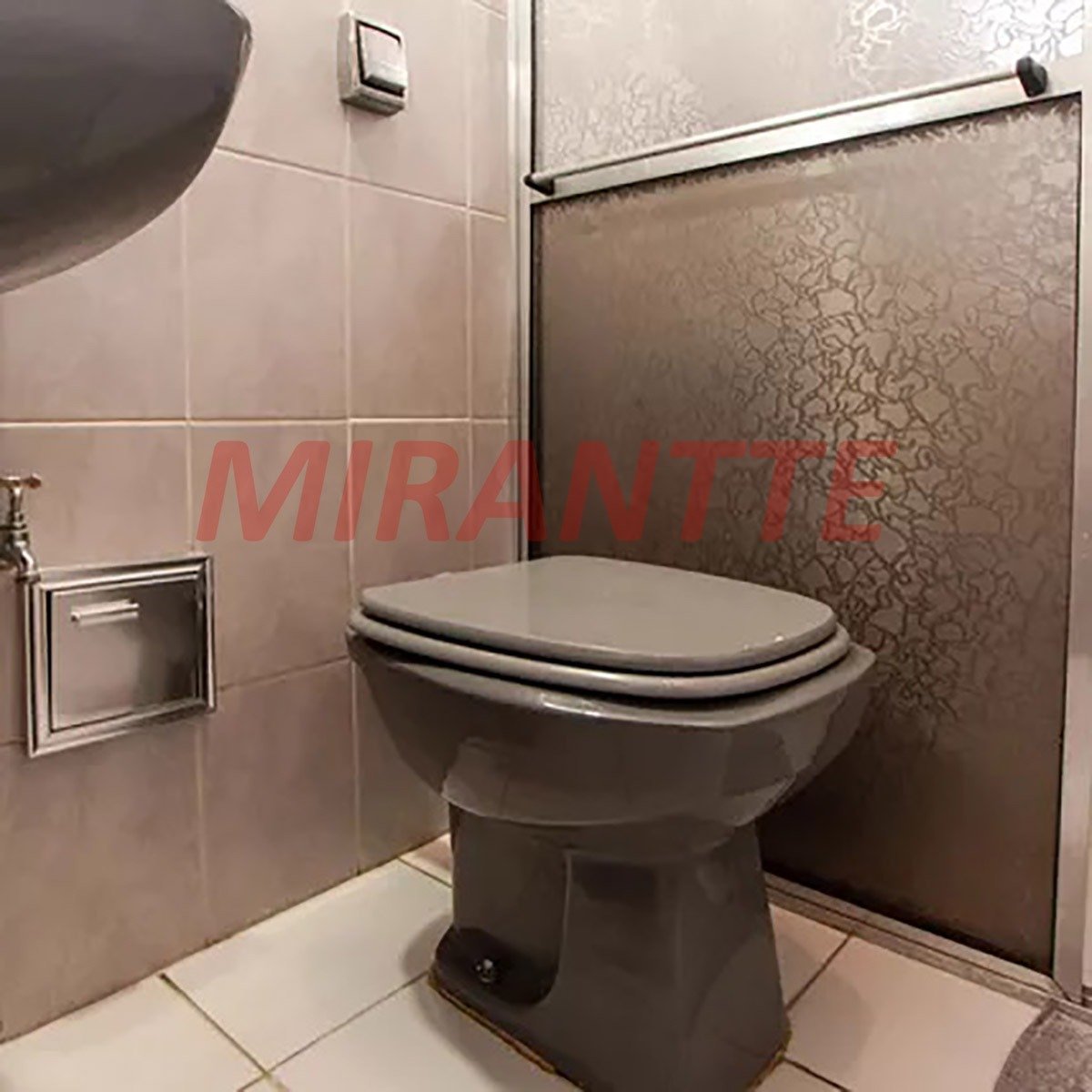 Sobrado de 130m² com 3 quartos em Vila Mazzei