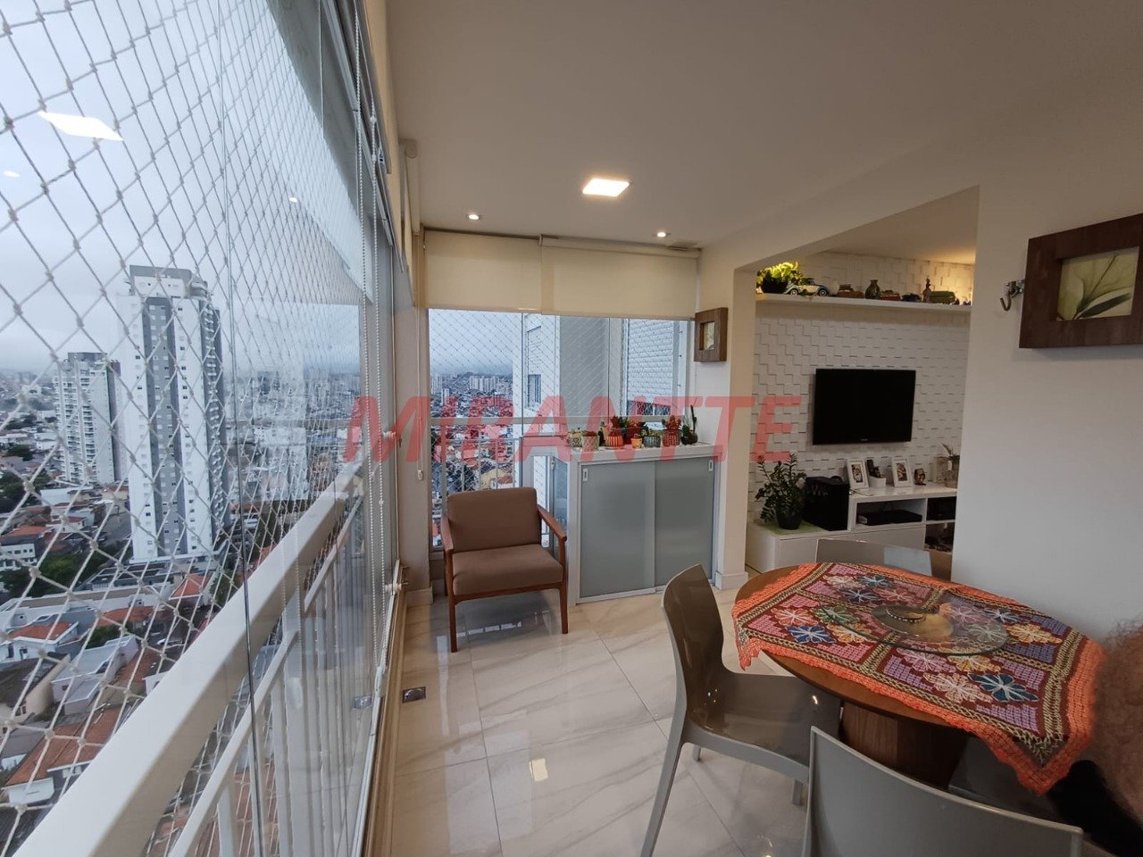 Apartamento de 72m² com 3 quartos em Santana
