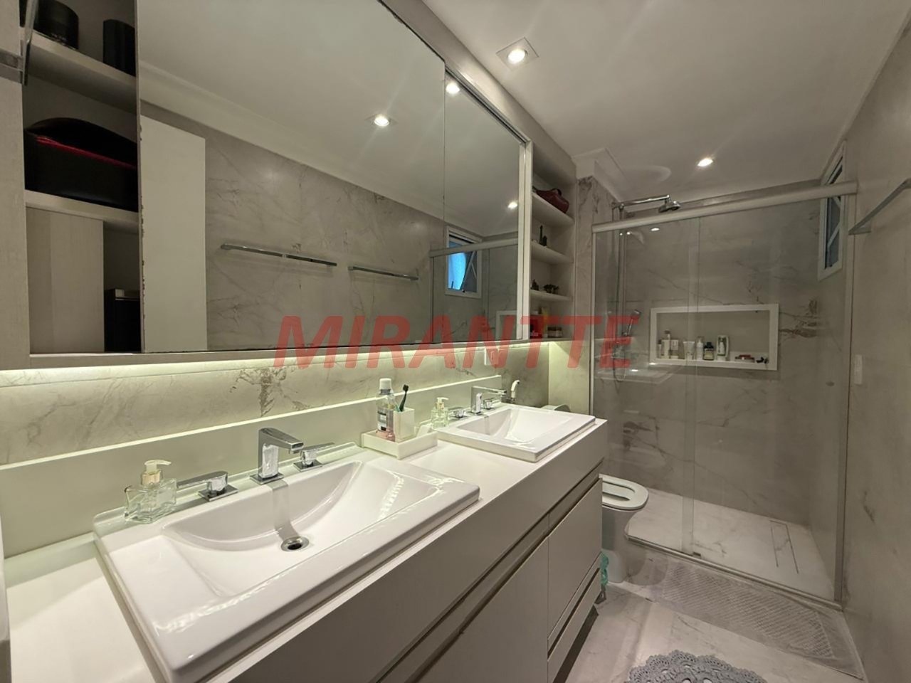 Apartamento de 139m² com 3 quartos em Santa Teresinha