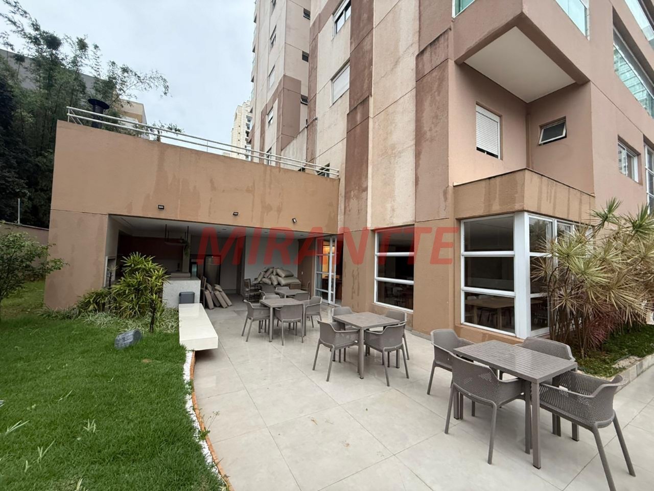 Apartamento de 139m² com 3 quartos em Santa Teresinha