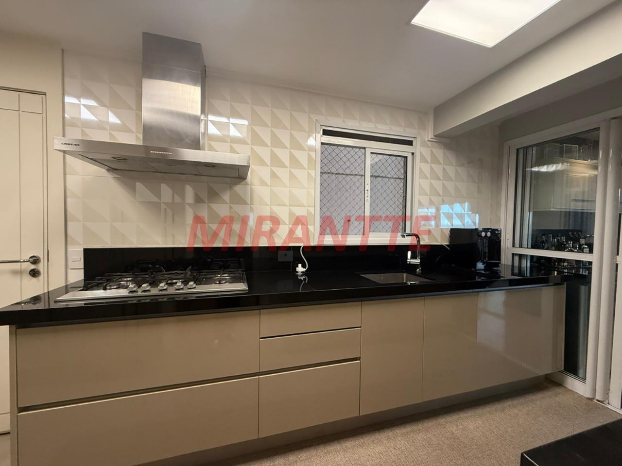 Apartamento de 139m² com 3 quartos em Santa Teresinha