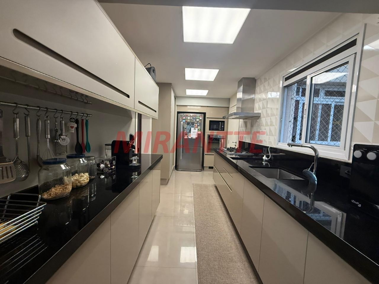 Apartamento de 139m² com 3 quartos em Santa Teresinha