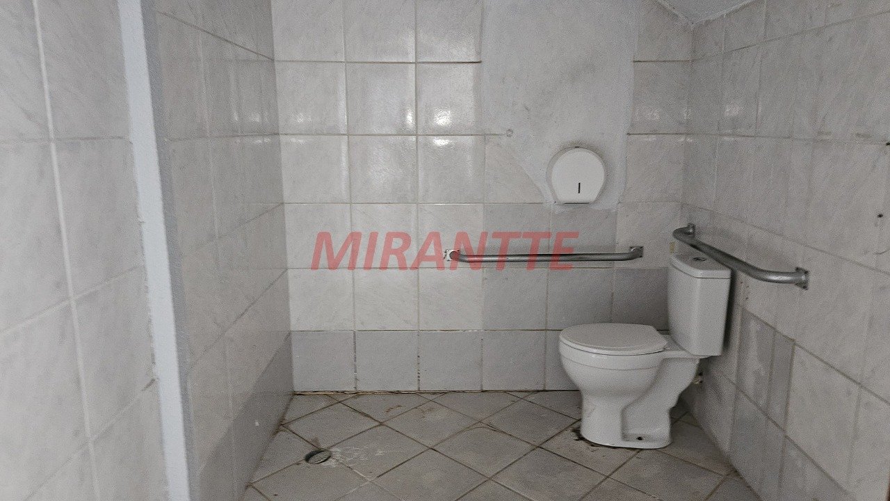Comercial de 250m² em Santana