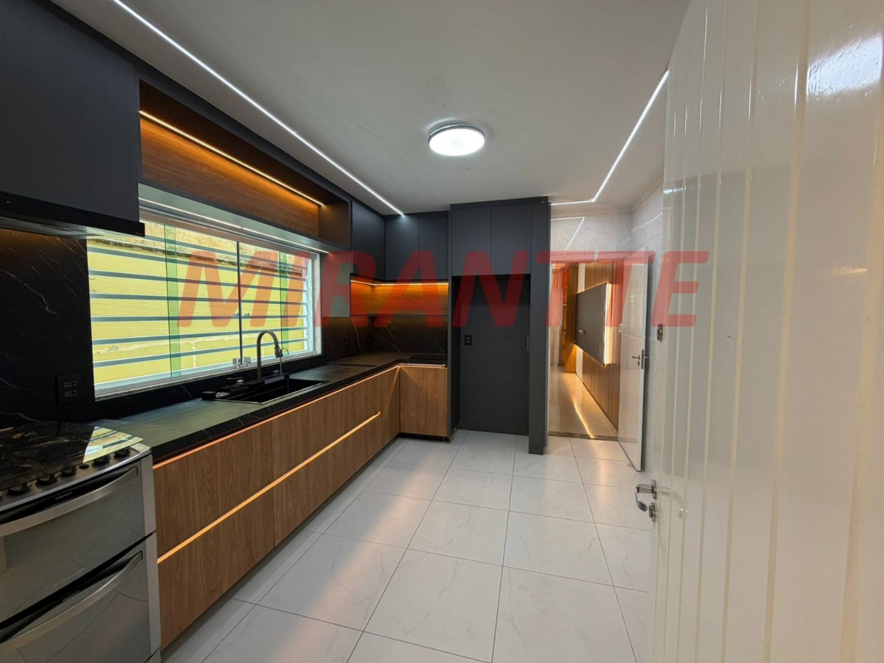 Sobrado de 92m² com 3 quartos em Parada Inglesa