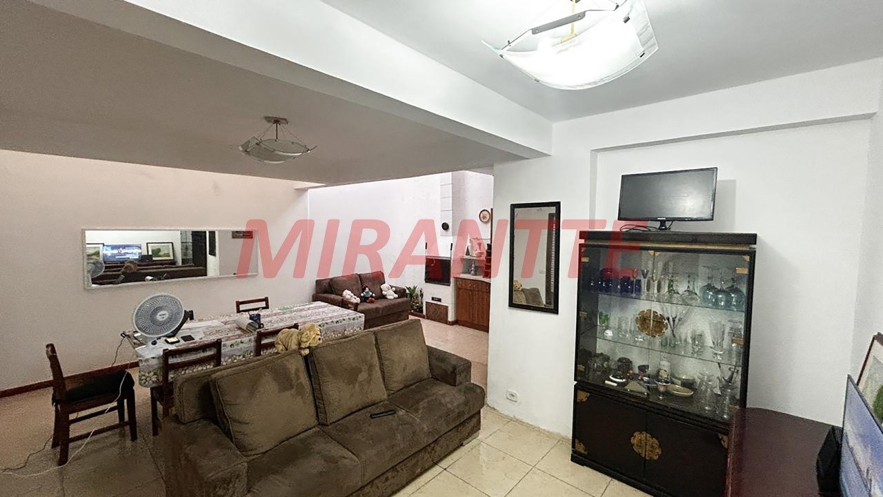 Sobrado de 180m² com 4 quartos em Chora Menino