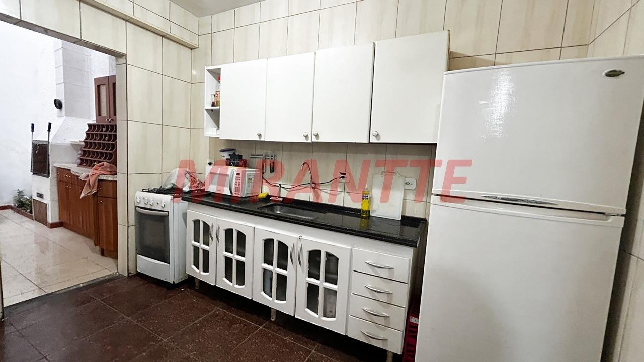 Sobrado de 180m² com 4 quartos em Chora Menino