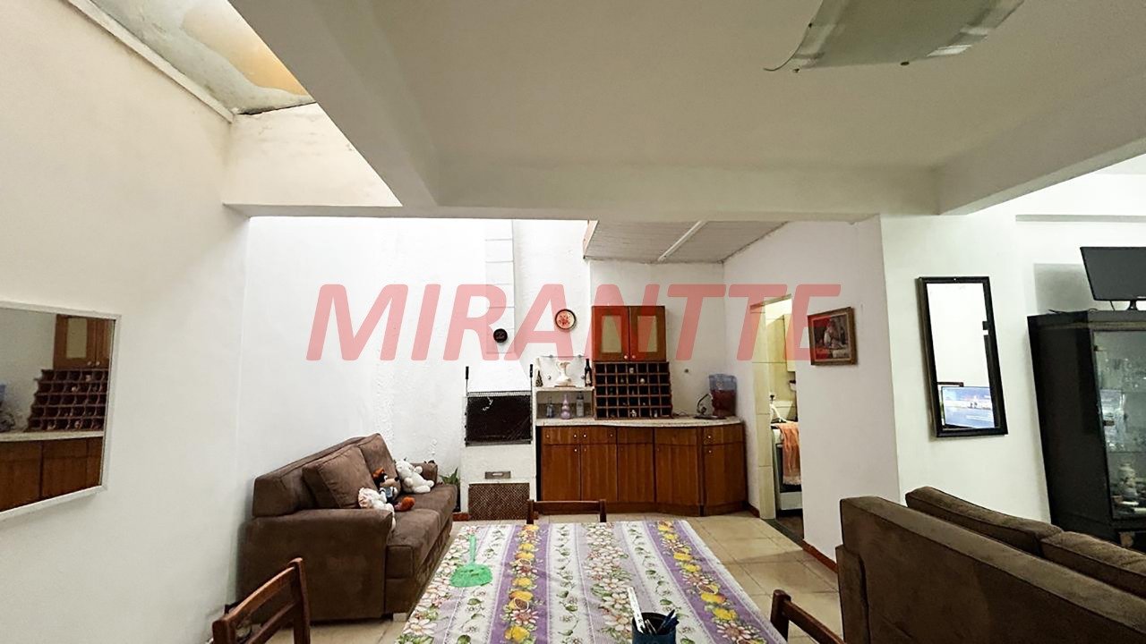 Sobrado de 180m² com 4 quartos em Chora Menino