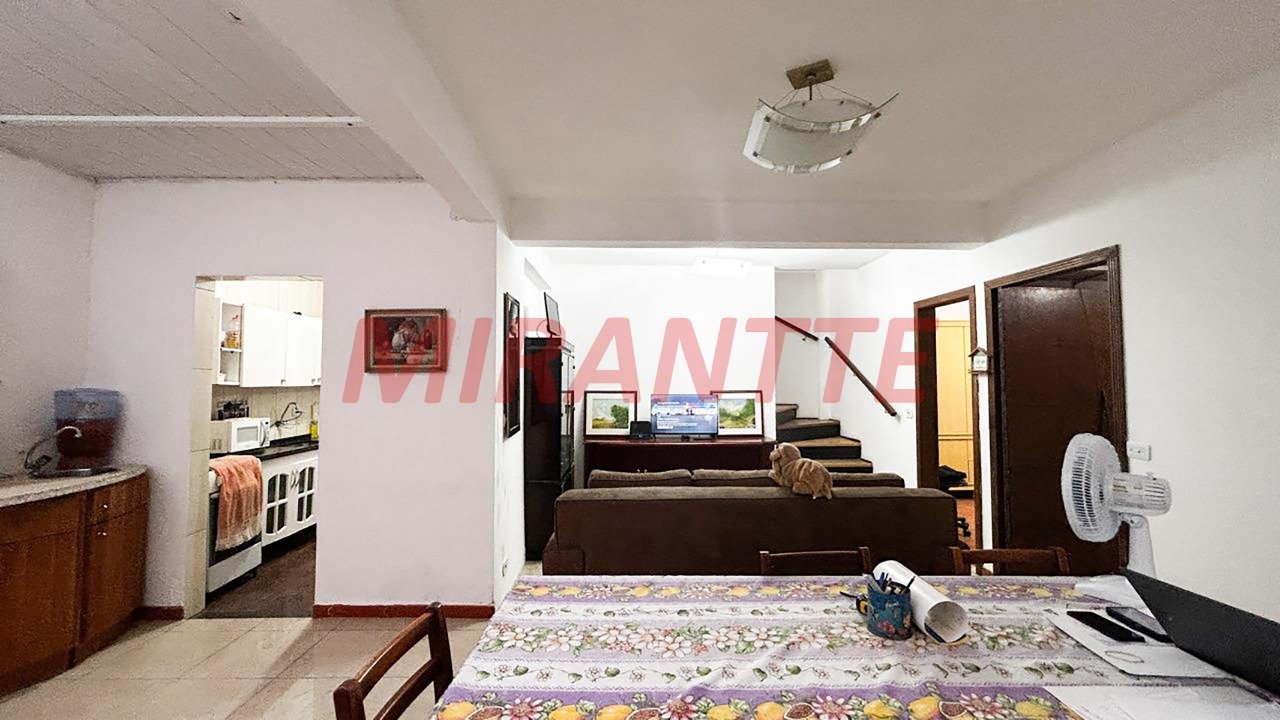 Sobrado de 180m² com 4 quartos em Chora Menino