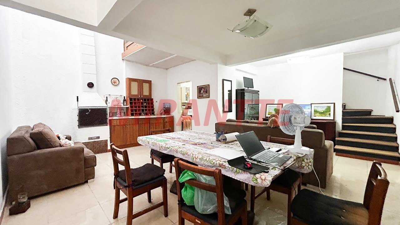 Sobrado de 180m² com 4 quartos em Chora Menino