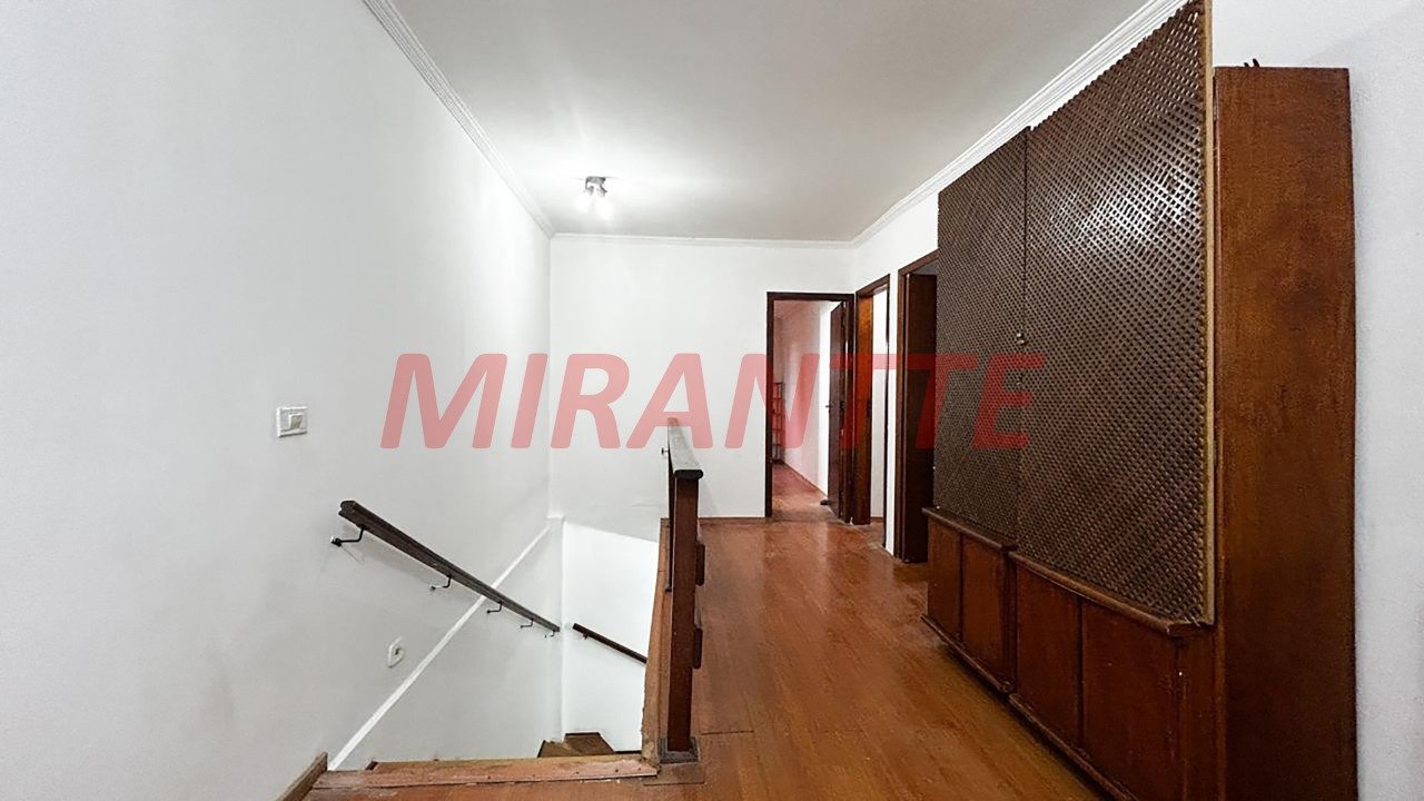 Sobrado de 180m² com 4 quartos em Chora Menino