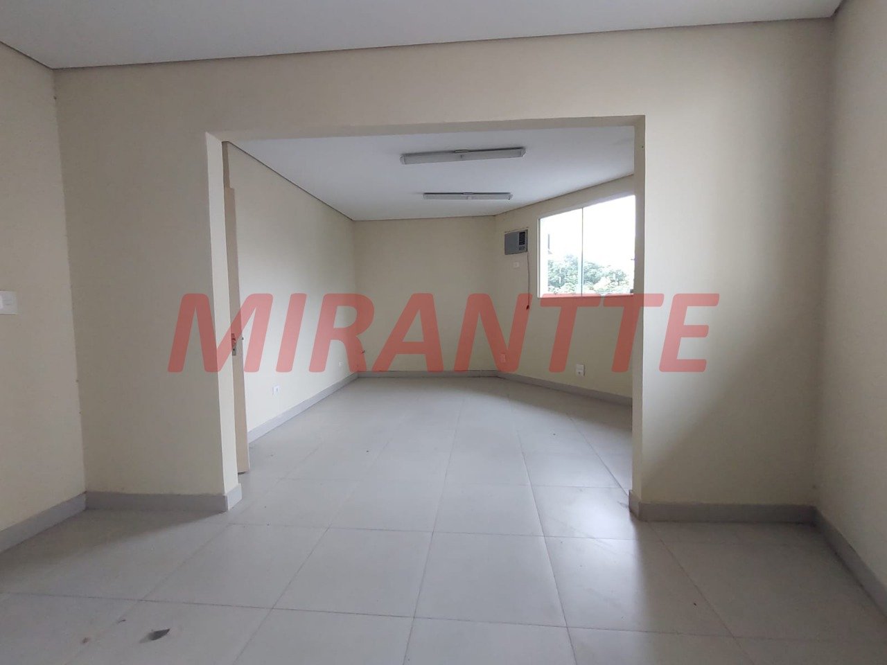 Comercial de 70m² em Santana