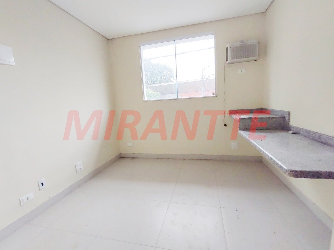 Comercial de 70m² em Santana