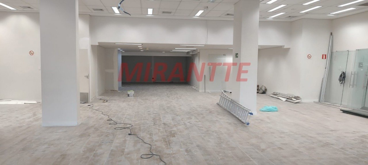 Comercial de 550m² em Santana