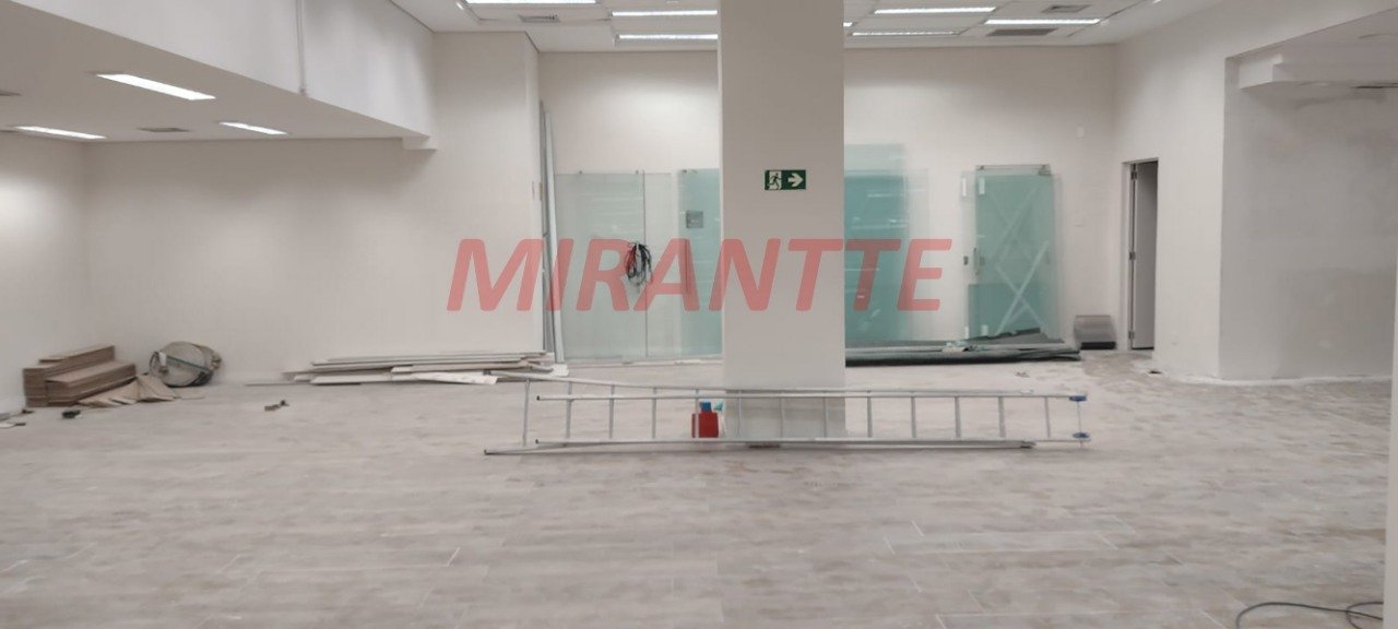 Comercial de 550m² em Santana