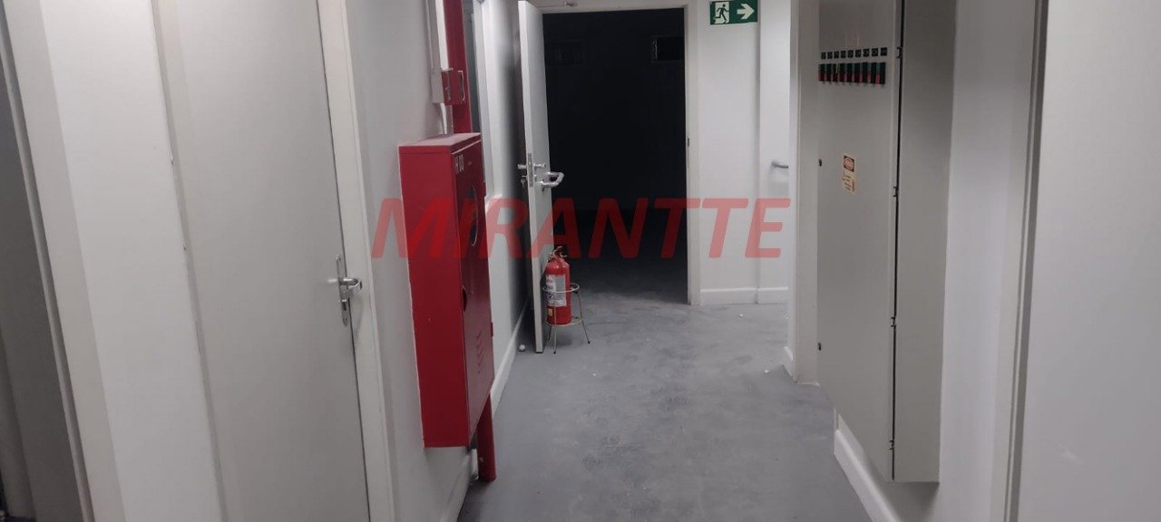 Comercial de 550m² em Santana