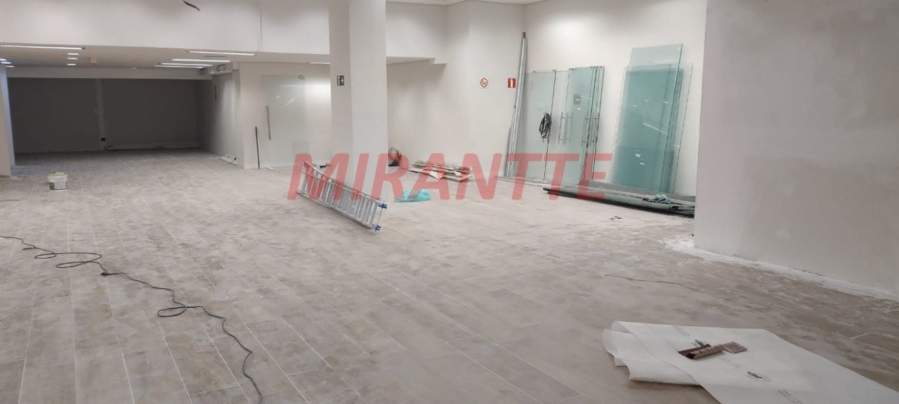 Comercial de 550m² em Santana