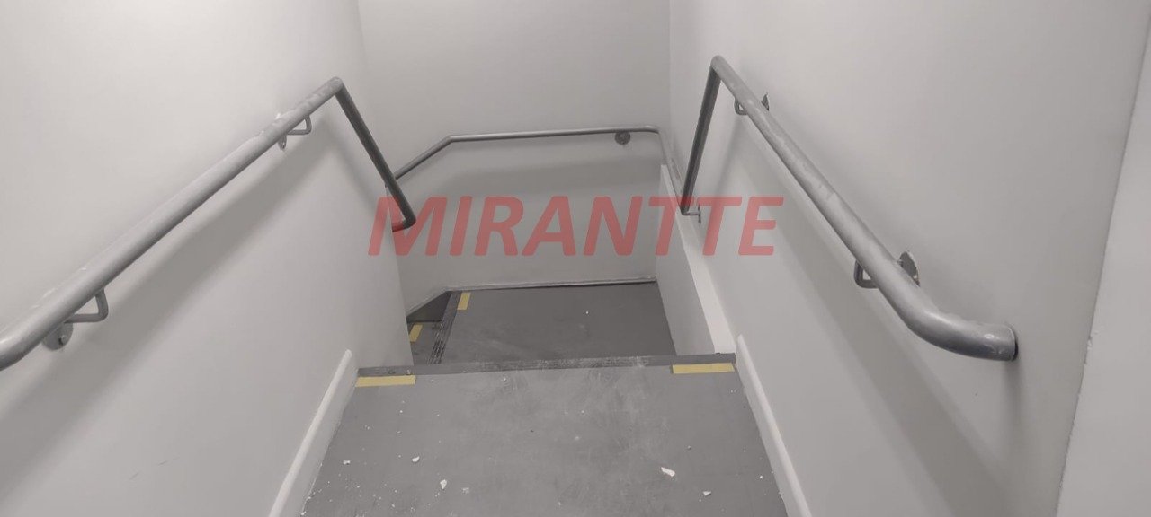 Comercial de 550m² em Santana