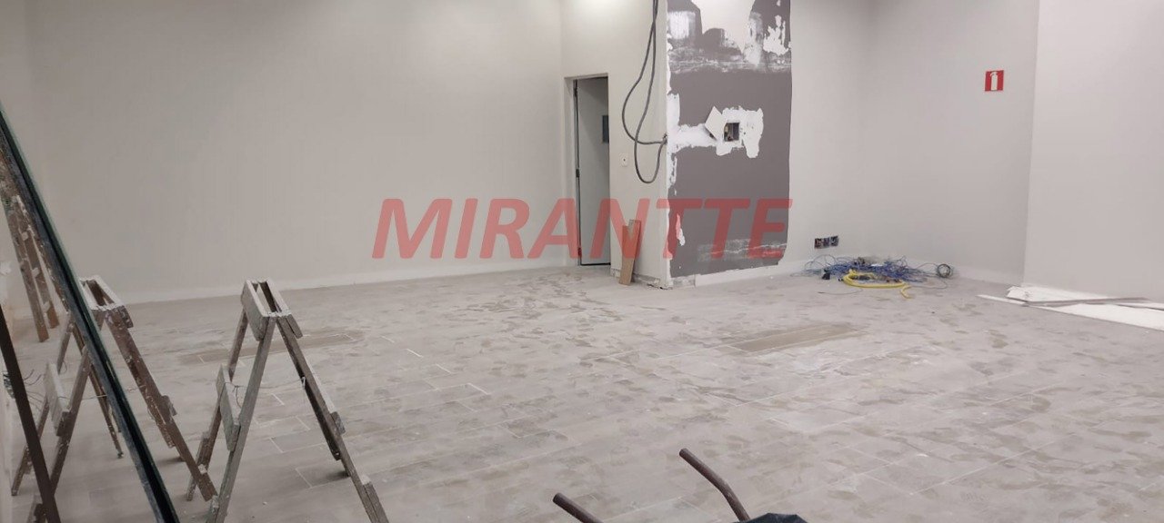 Comercial de 550m² em Santana