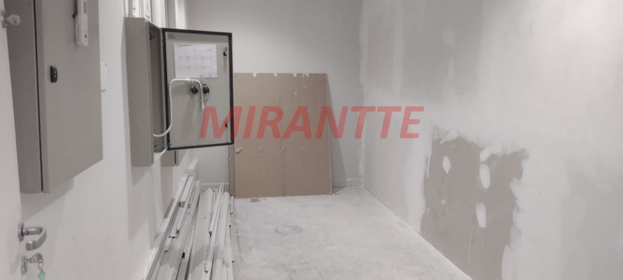 Comercial de 550m² em Santana