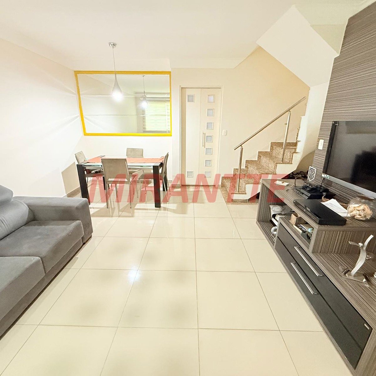 Cond. fechado de 175m² com 3 quartos em Chora Menino