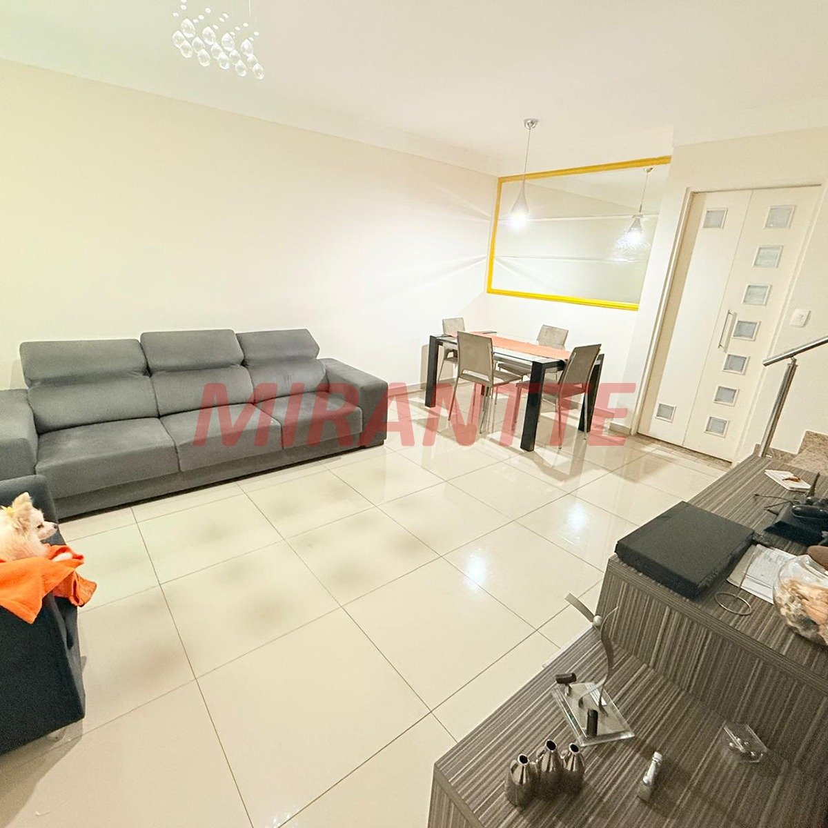 Cond. fechado de 175m² com 3 quartos em Chora Menino