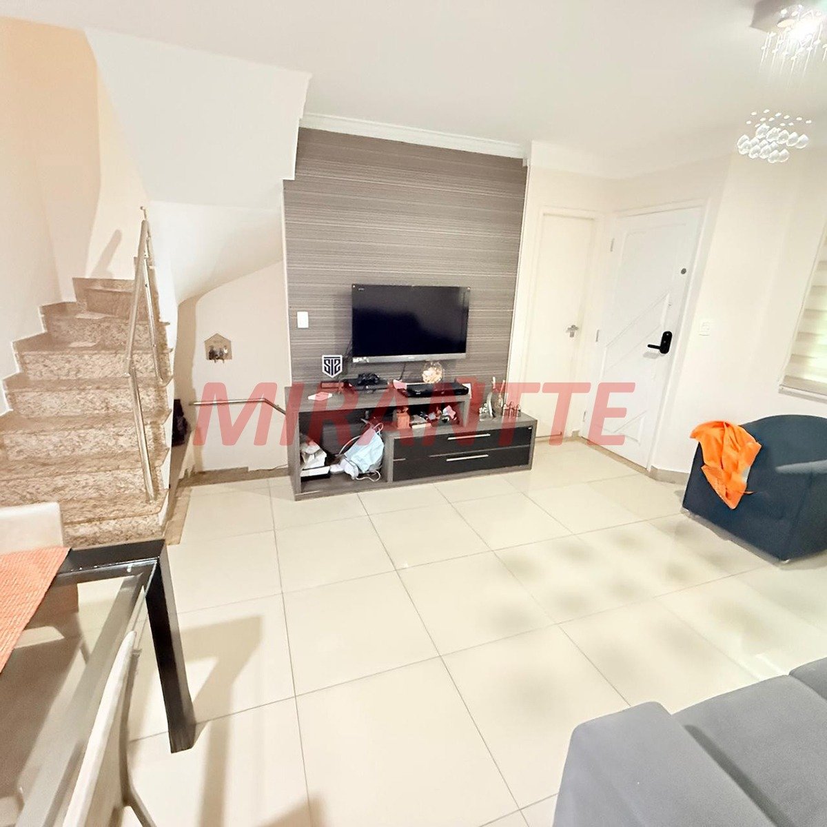 Cond. fechado de 175m² com 3 quartos em Chora Menino