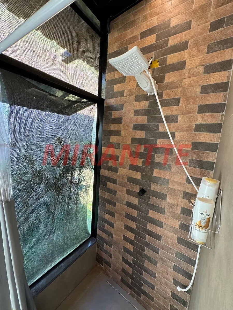 Cond. fechado de 220m² com 4 quartos em Paraiso De Igarata