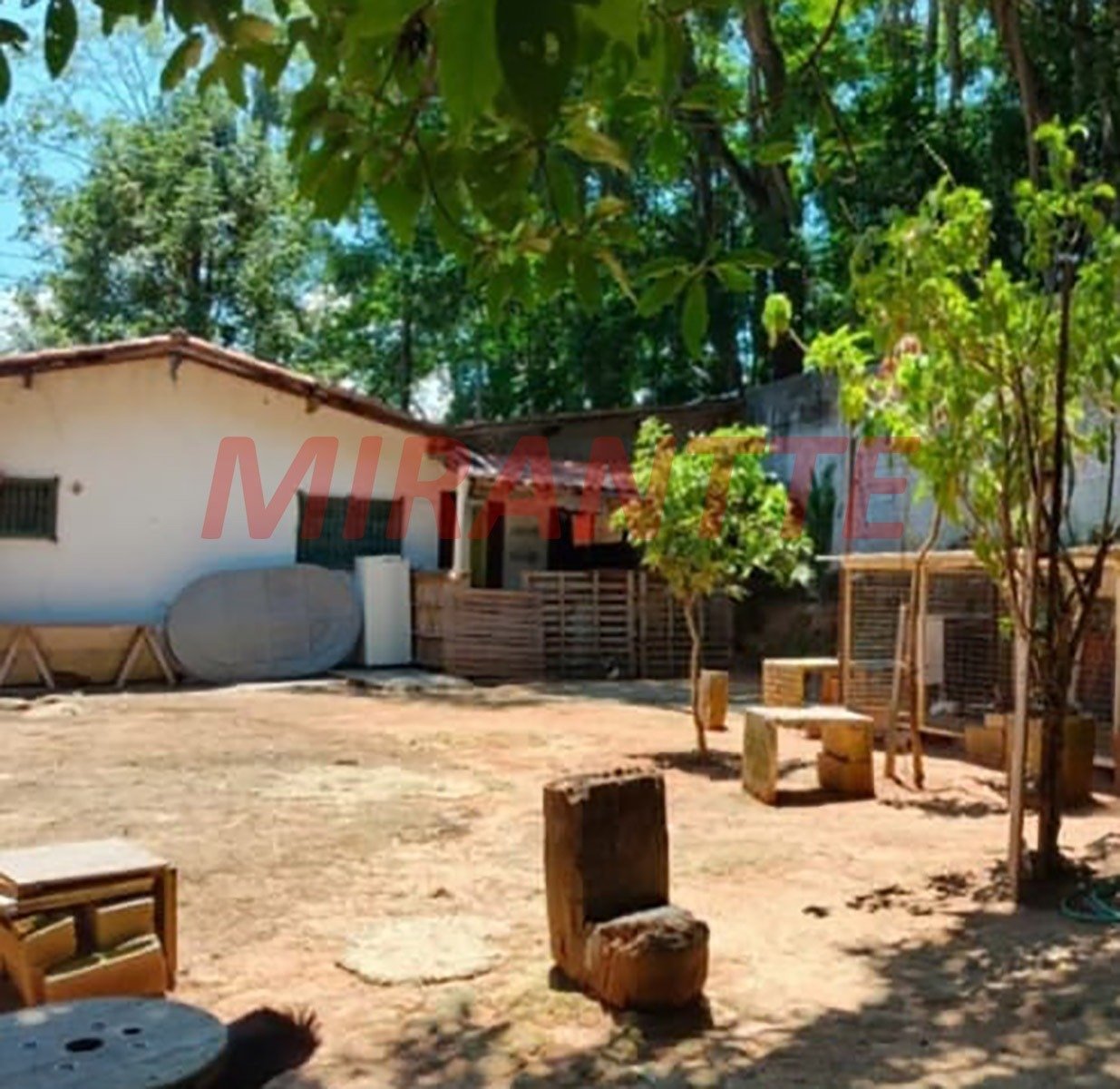 ChÁcara de 100m² com 2 quartos em Jardim das Pedras