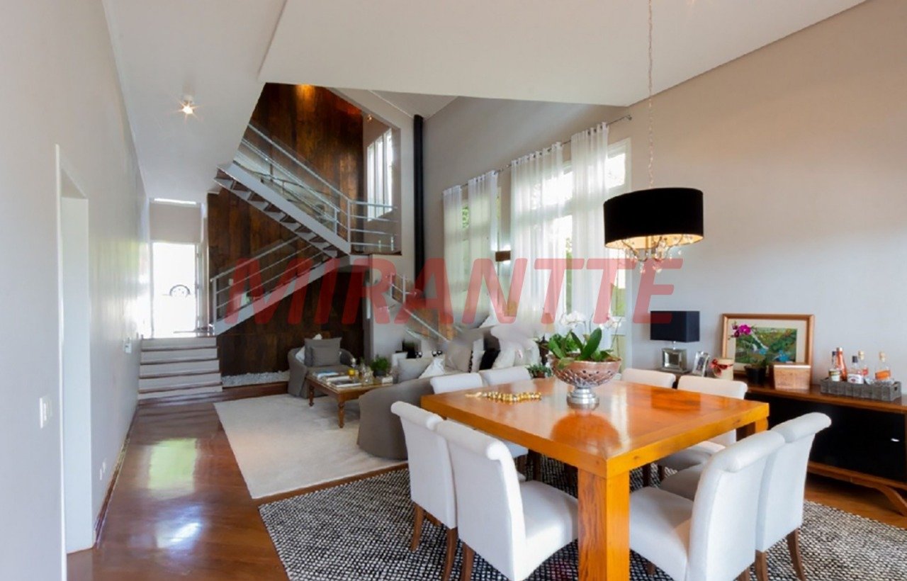 Cond. fechado de 380m² com 4 quartos em Aldeia da Serra