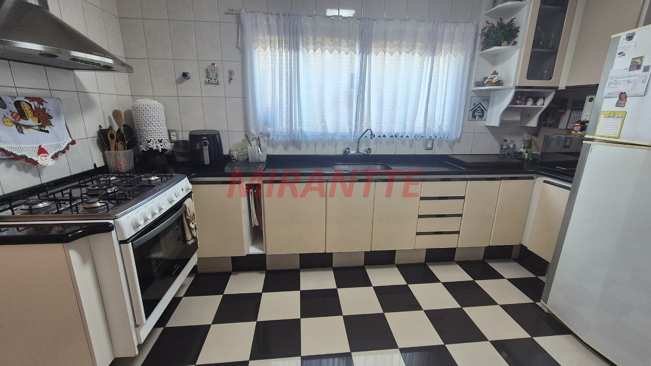Sobrado de 285m² com 4 quartos em Chácara Belenzinho