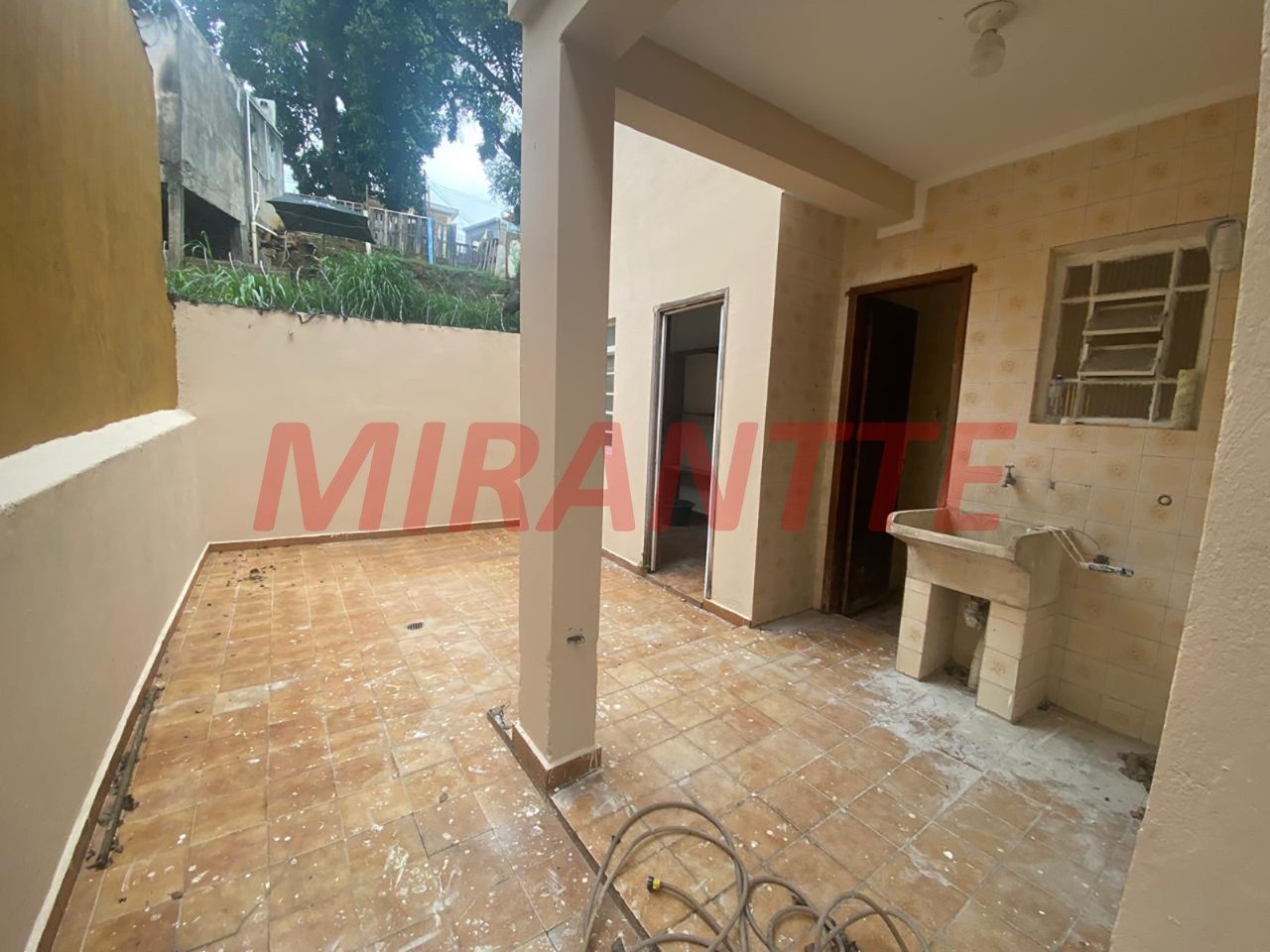 Sobrado de 131m² com 3 quartos em Água Fria