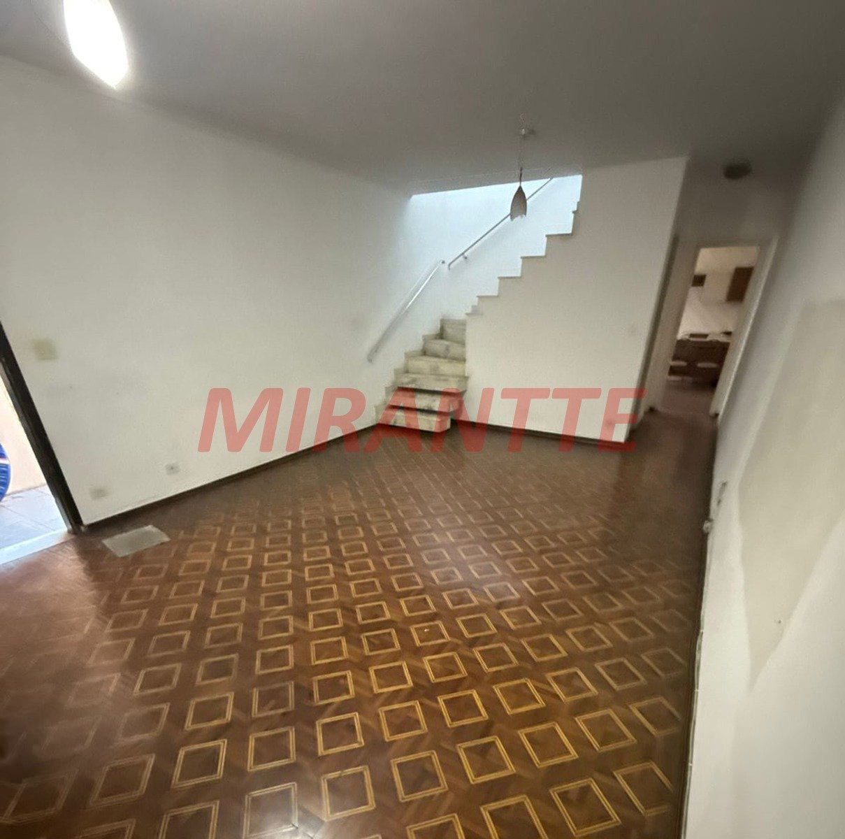 Sobrado de 192m² com 3 quartos em Vila Nova Mazzei