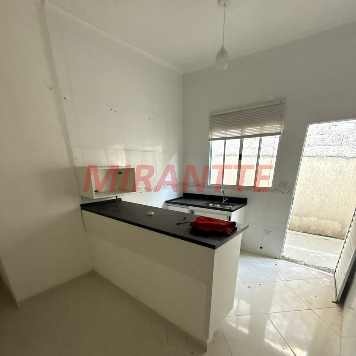 Sobrado de 192m² com 3 quartos em Vila Nova Mazzei